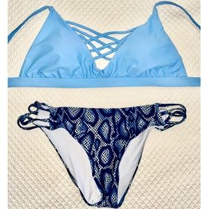 ⭐️Sky Blue Top&Blue Snakeskin Bottoms Size: S NWOT